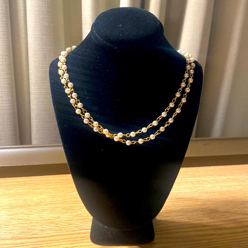 Sarah Coventry unsigned double row pearl gold tone necklace collar bib